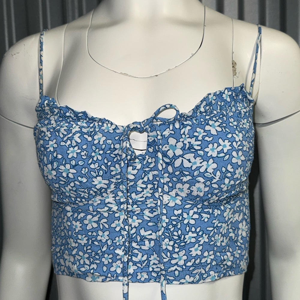 Chic Blue Floral Crop Top for Women